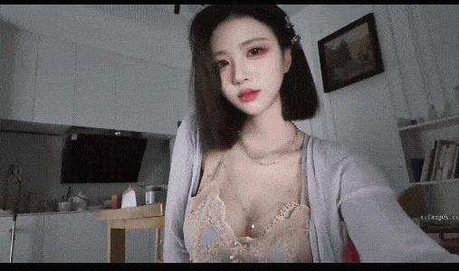 抖音魅魔[江心月殿下]高价会议制服角色扮演脸奶逼同框特写[8v 3.1g]